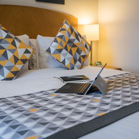 Holiday Inn Manchester West By Ihg Salford  Dış mekan fotoğraf