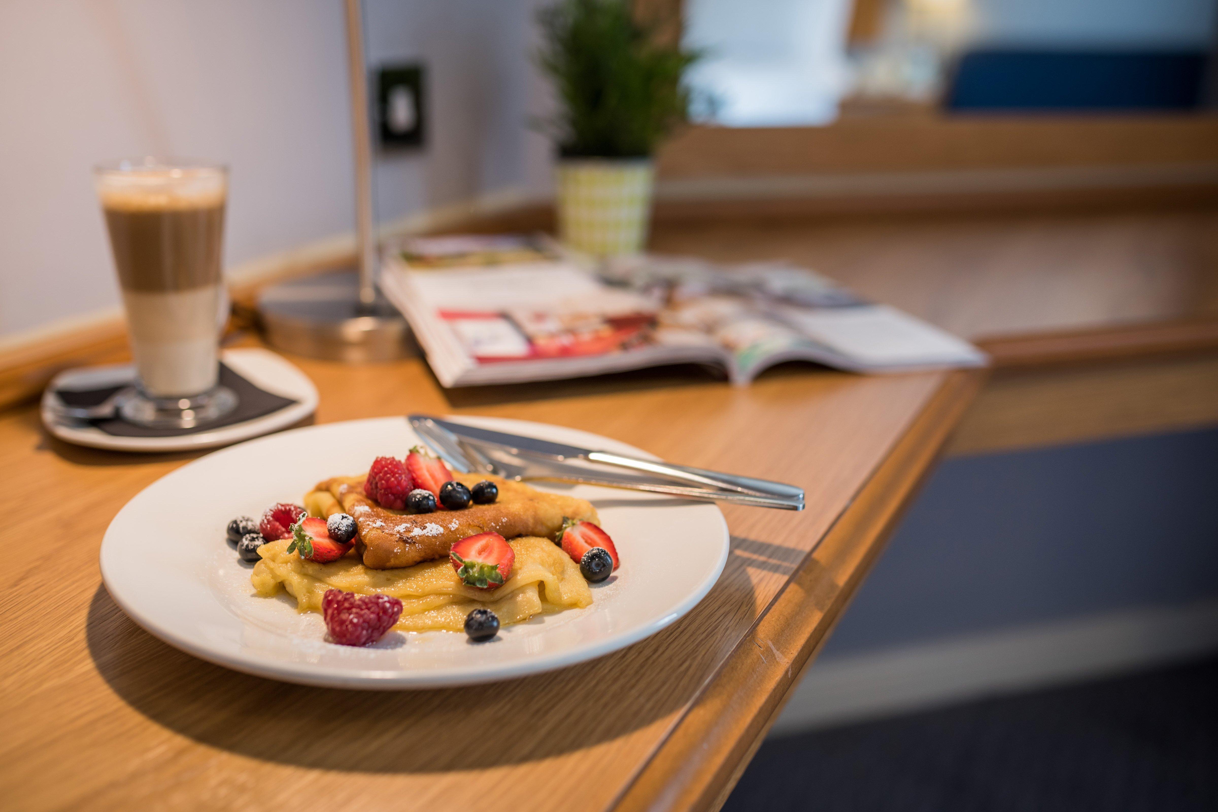 Holiday Inn Manchester West By Ihg Salford  Dış mekan fotoğraf