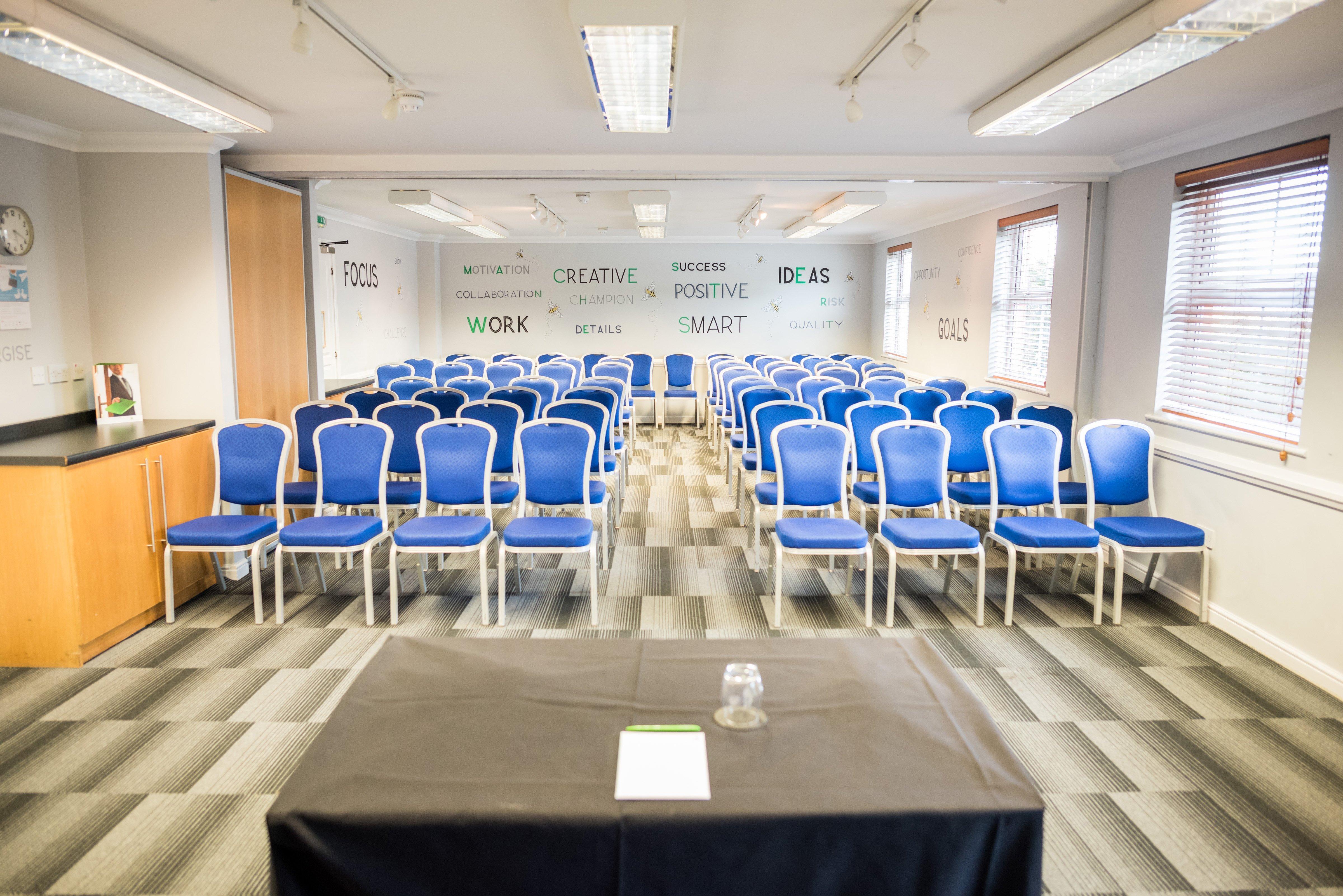 Holiday Inn Manchester West By Ihg Salford  Dış mekan fotoğraf
